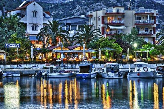 Port View Suites Kavala Eksteriør billede