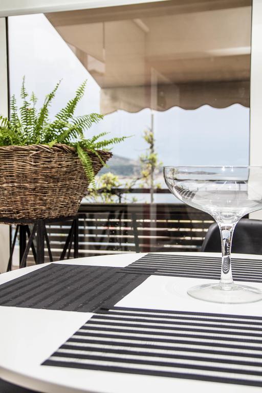 Port View Suites Kavala Eksteriør billede
