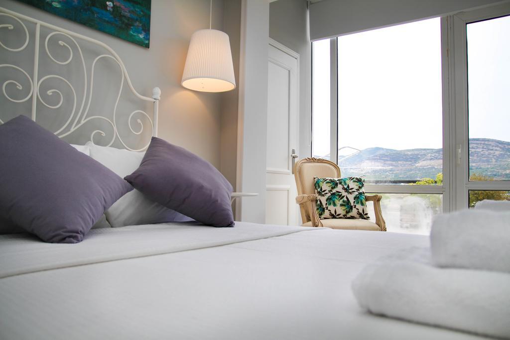 Port View Suites Kavala Eksteriør billede