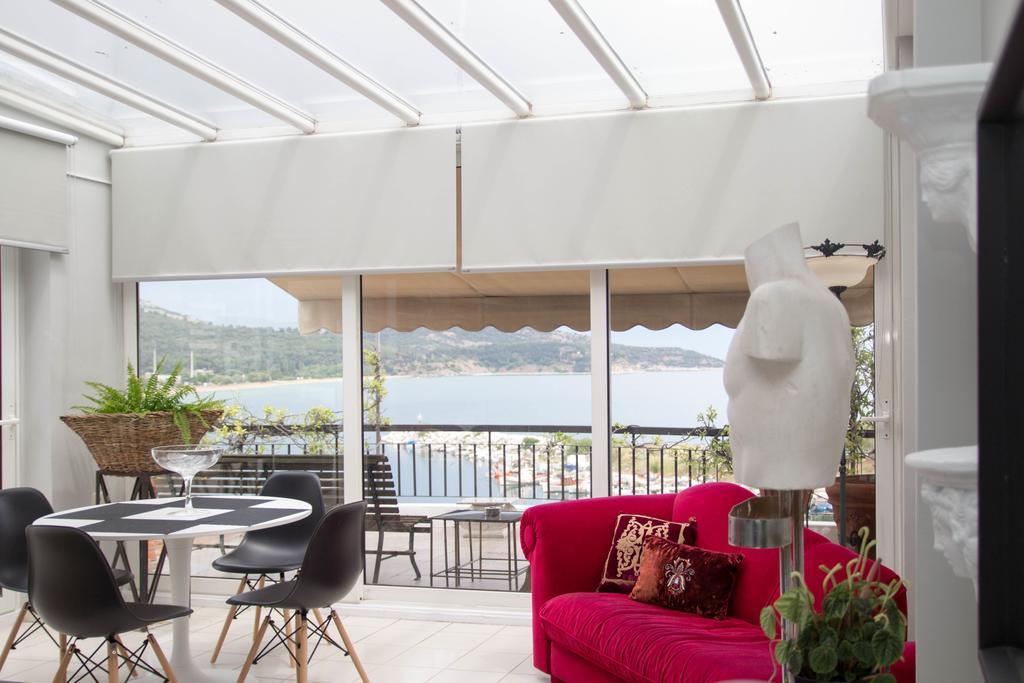 Port View Suites Kavala Eksteriør billede