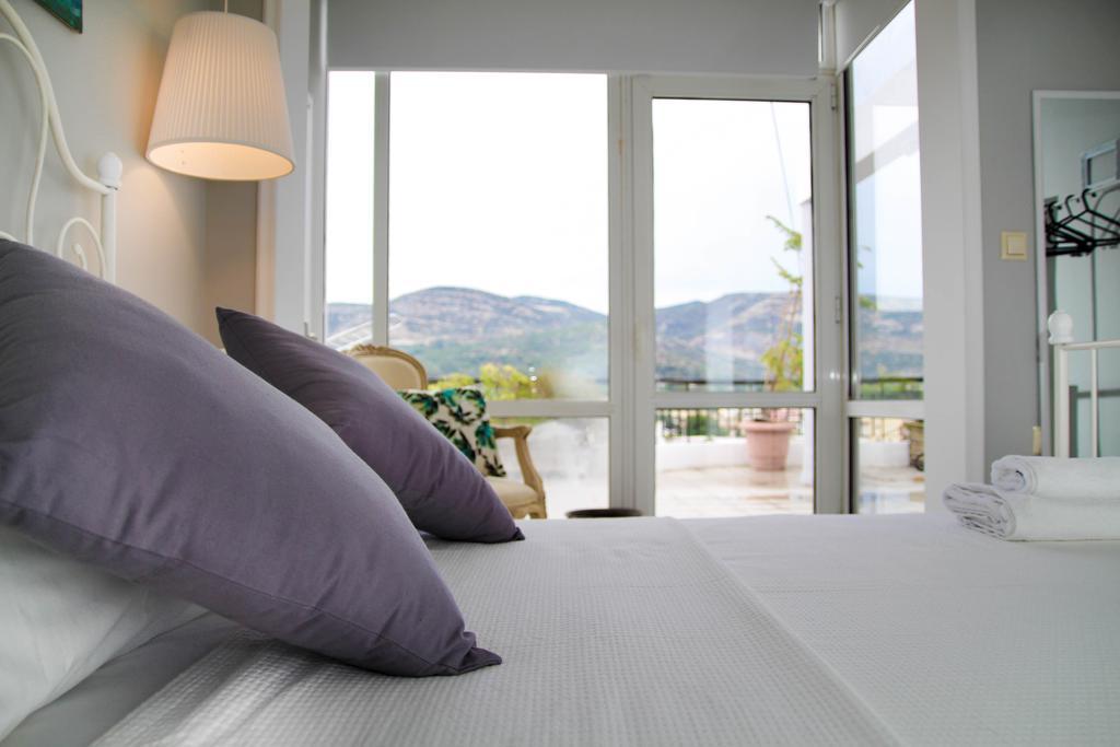 Port View Suites Kavala Eksteriør billede
