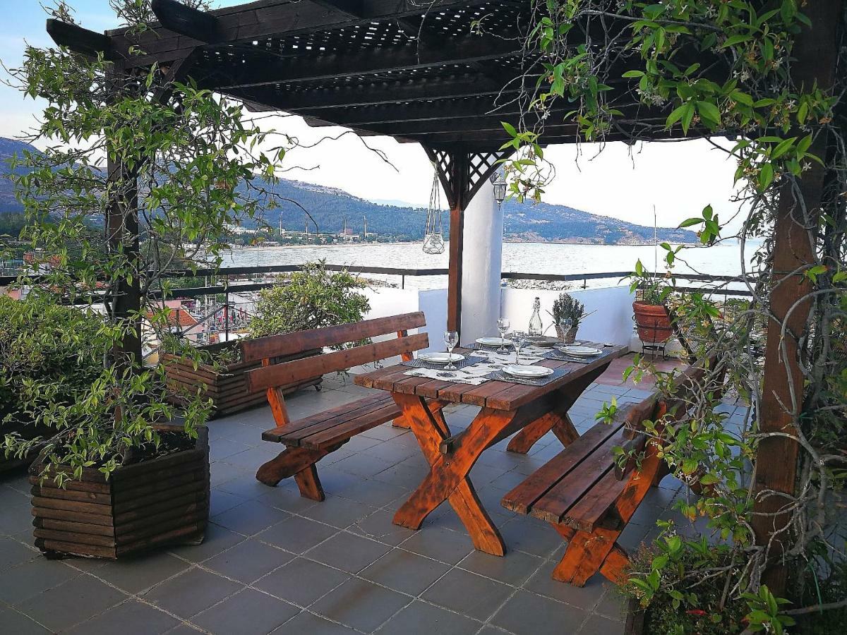 Port View Suites Kavala Eksteriør billede